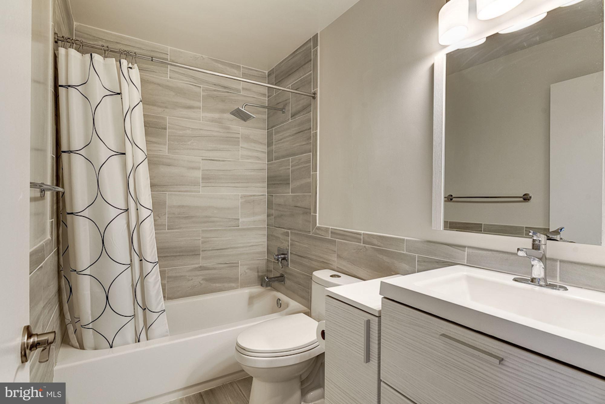 2806 Elliott Street Baltimore, MD 21224 - Photo 21 of 40 Full Bath