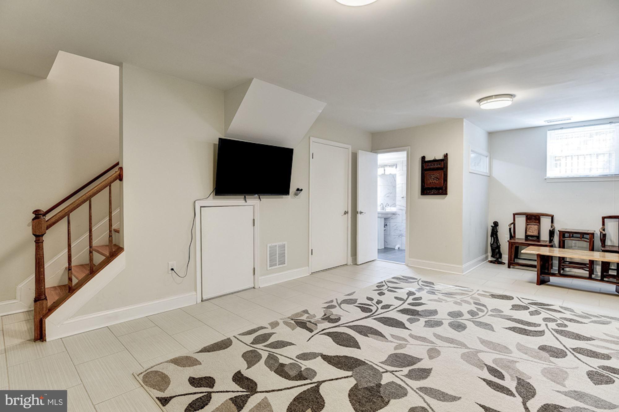 2806 Elliott Street Baltimore, MD 21224 - Photo 23 of 40 Bedroom