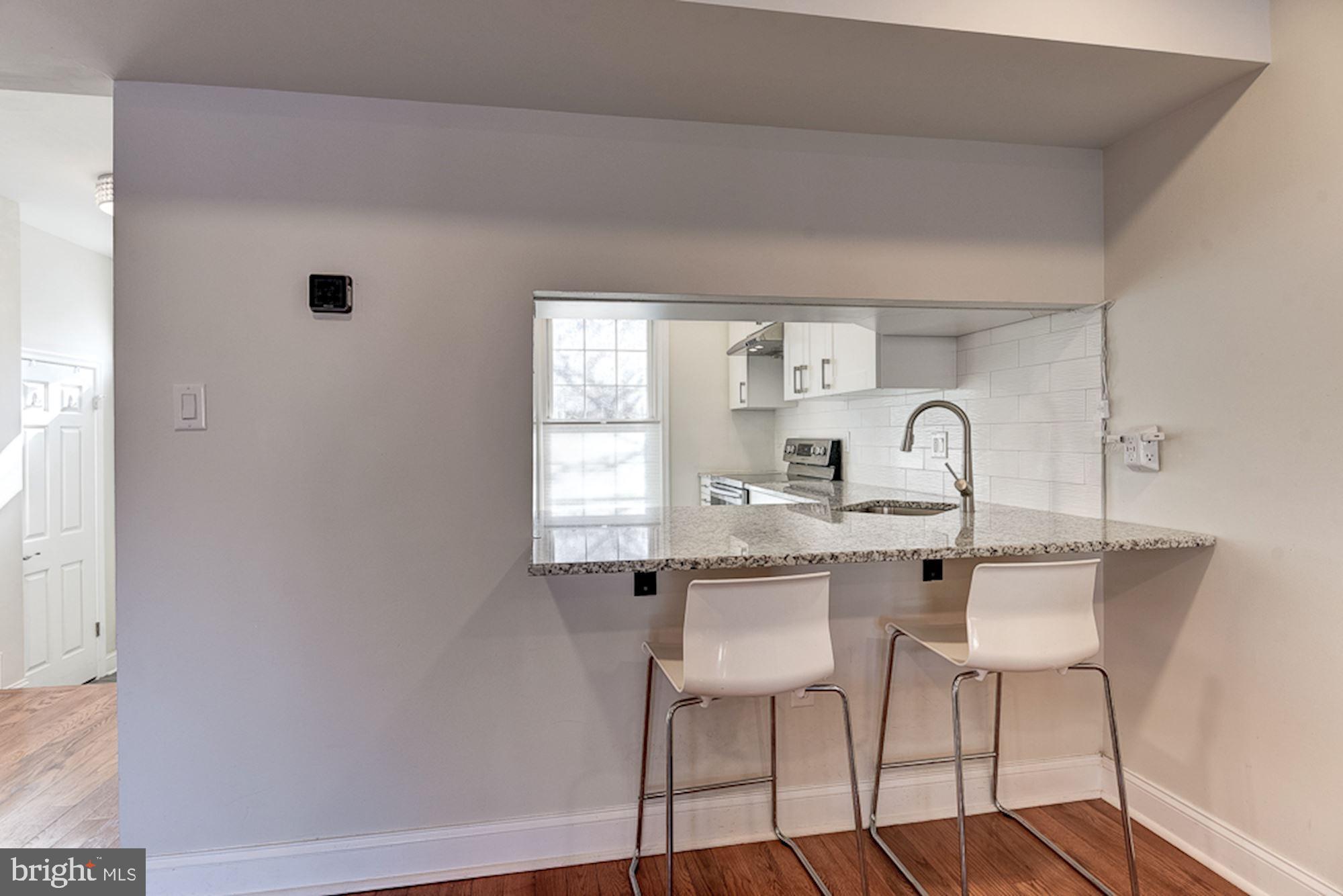 2806 Elliott Street Baltimore, MD 21224 - Photo 7 of 40 Breakfast Bar