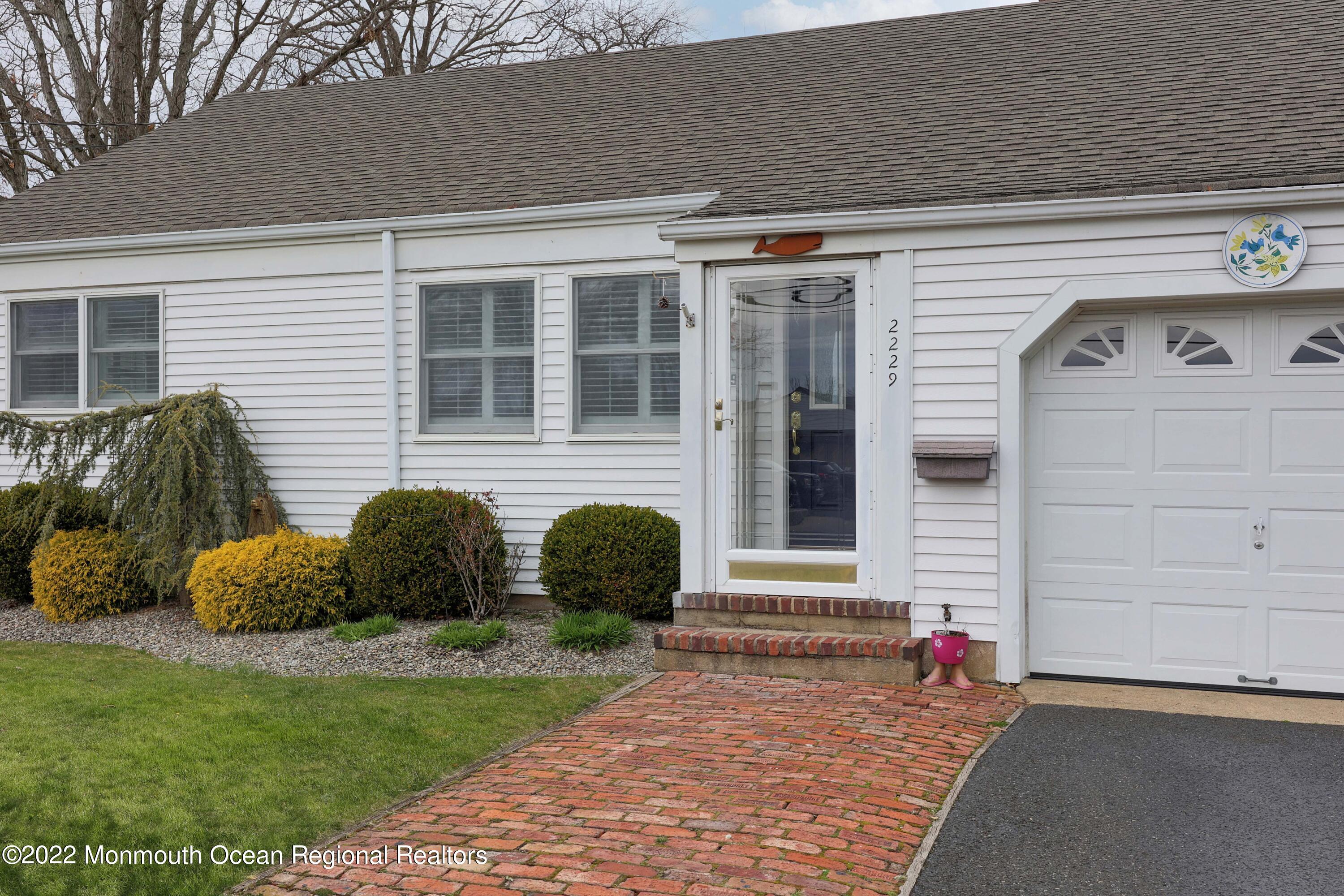 2229 Edgar Road Point Pleasant, NJ 08742 - Photo 6 of 23 Welcoming Entrance
