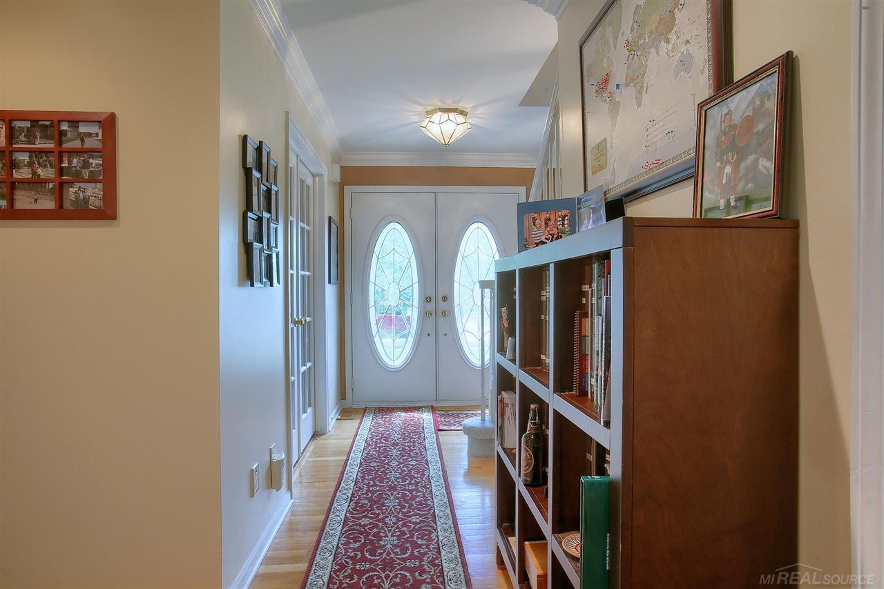 46324 Fairwind Road Macomb, MI 48044 - Photo 3 of 34