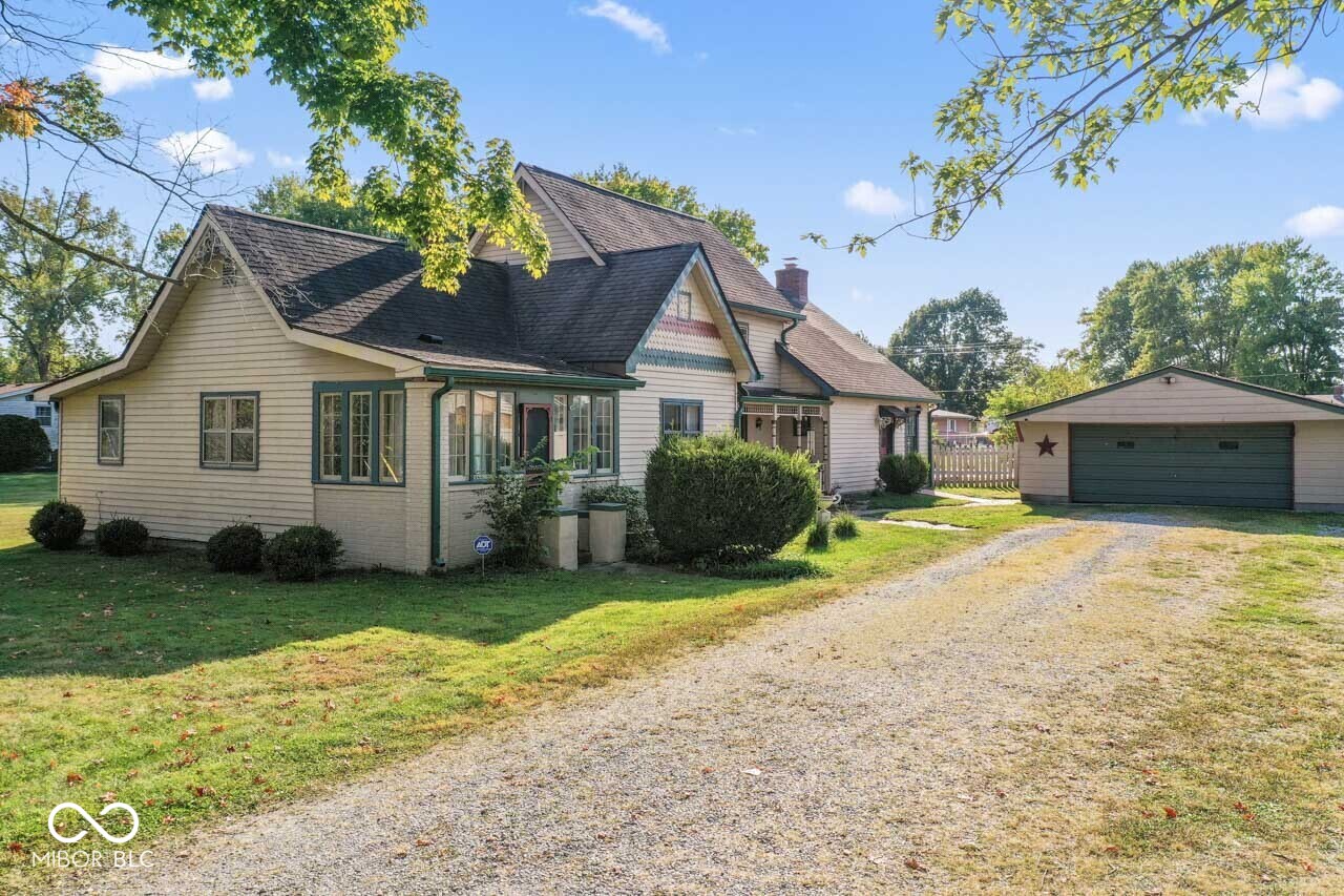 6908 Mendenhall Road Indianapolis, IN 46221 - Photo 1 of 45