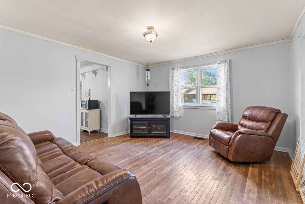 6908 Mendenhall Road Indianapolis, IN 46221 - Photo 23 of 45