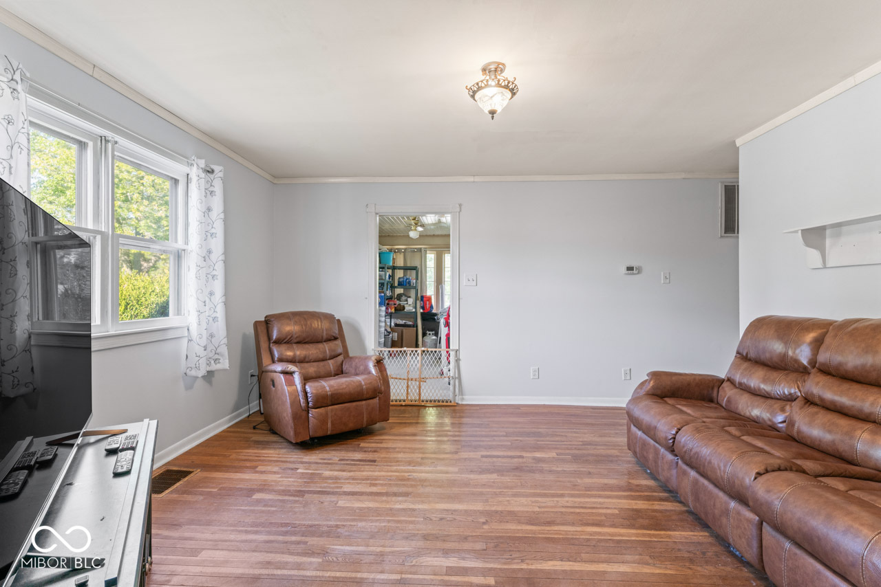 6908 Mendenhall Road Indianapolis, IN 46221 - Photo 24 of 45