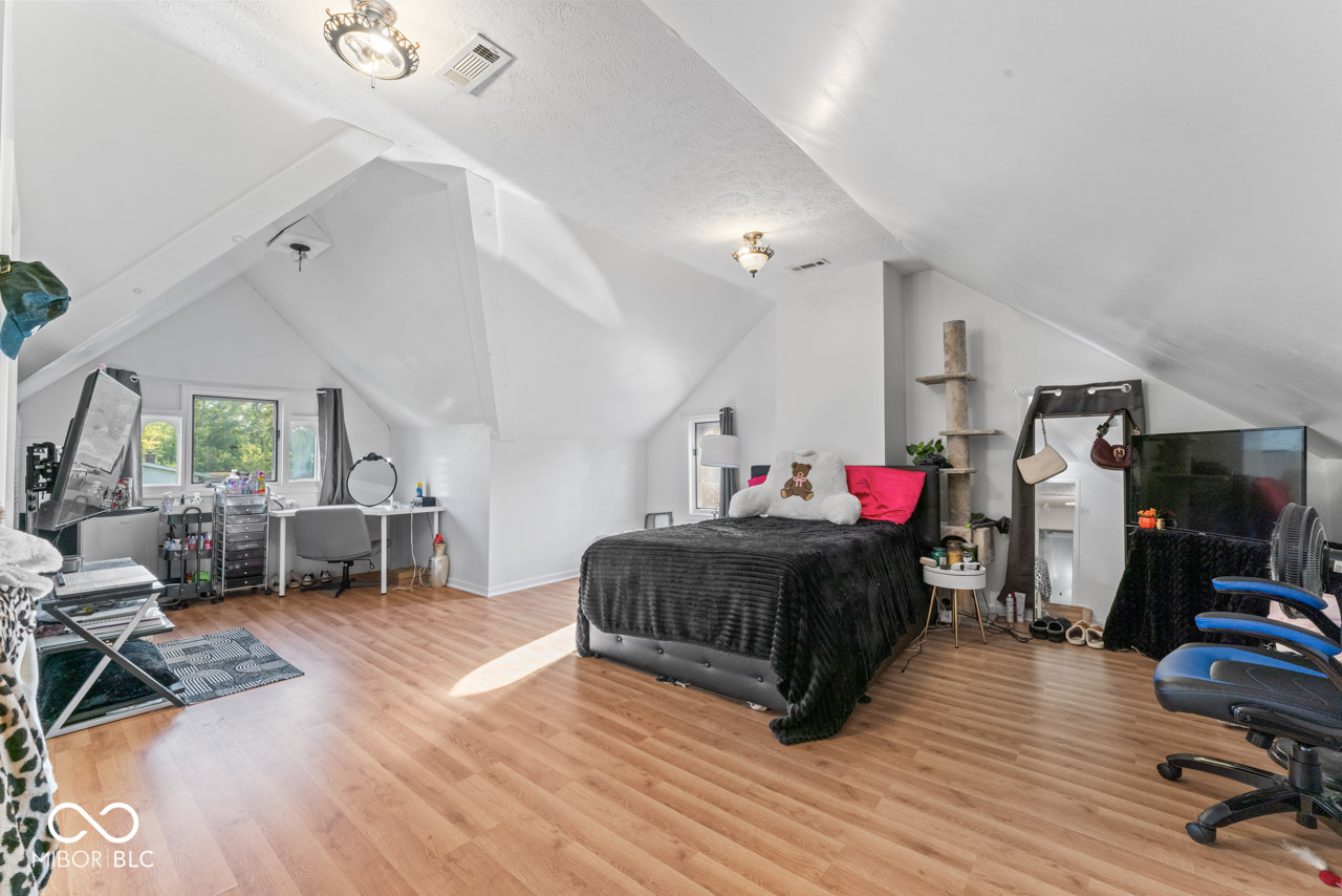 6908 Mendenhall Road Indianapolis, IN 46221 - Photo 26 of 45