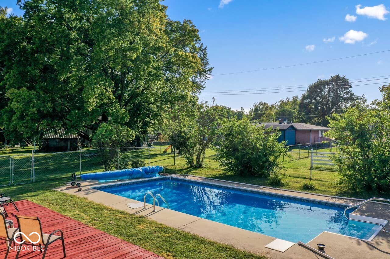 6908 Mendenhall Road Indianapolis, IN 46221 - Photo 37 of 45