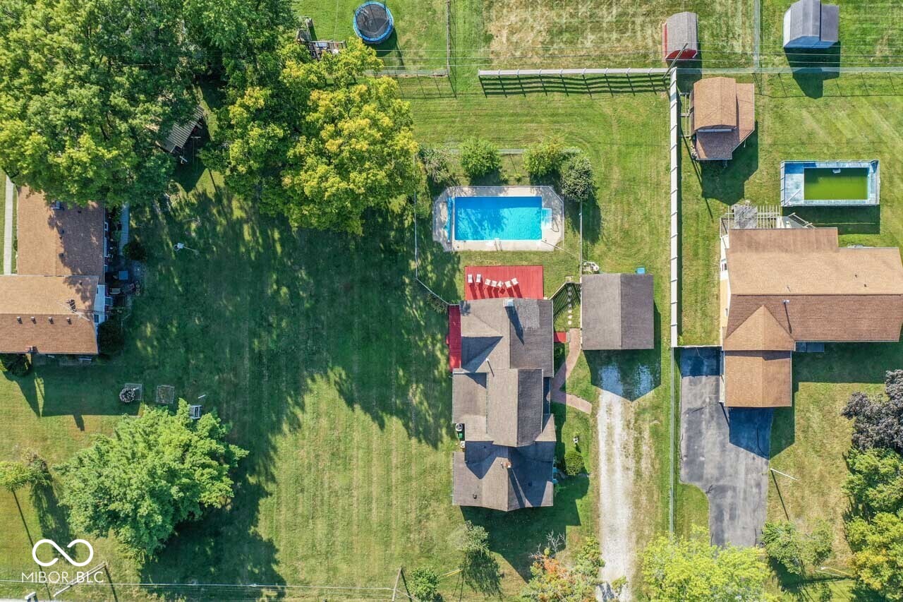 6908 Mendenhall Road Indianapolis, IN 46221 - Photo 4 of 45