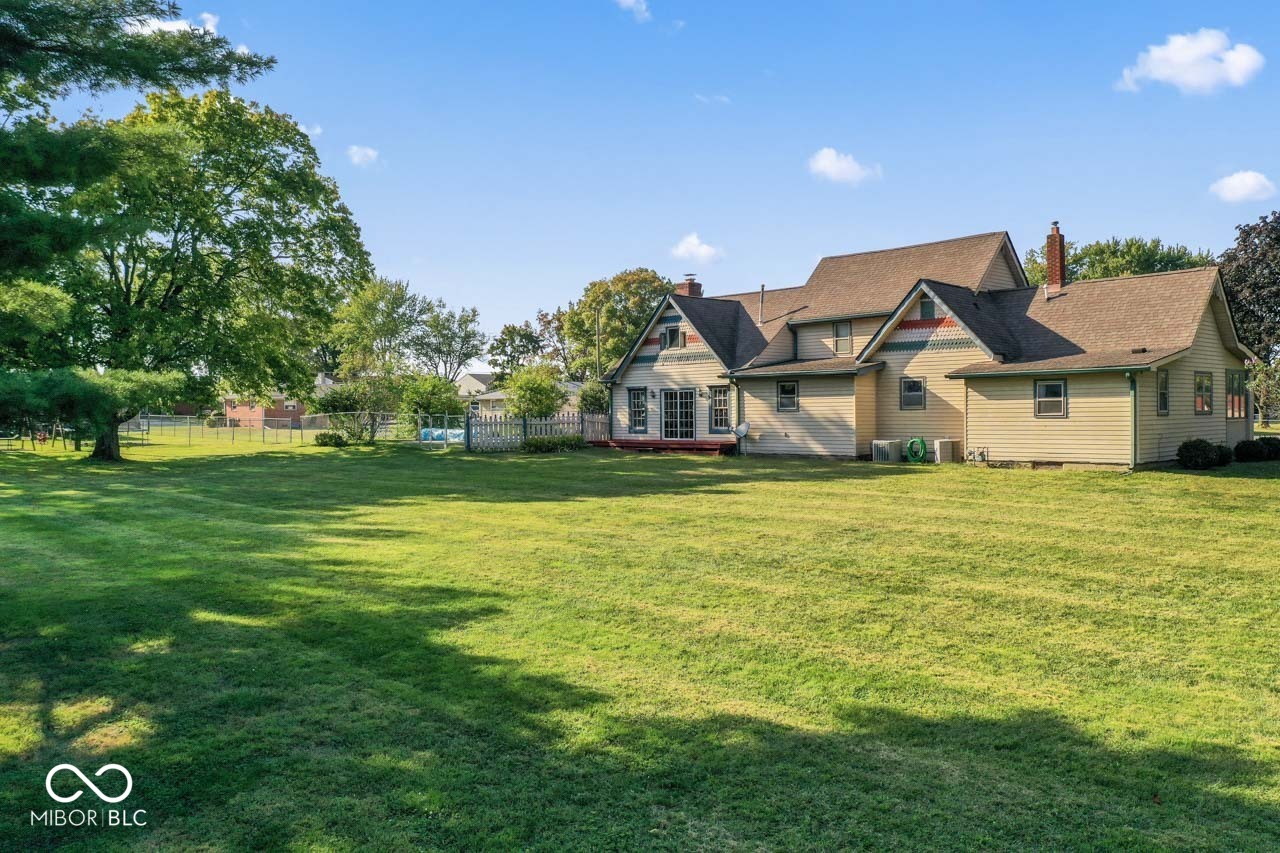 6908 Mendenhall Road Indianapolis, IN 46221 - Photo 6 of 45