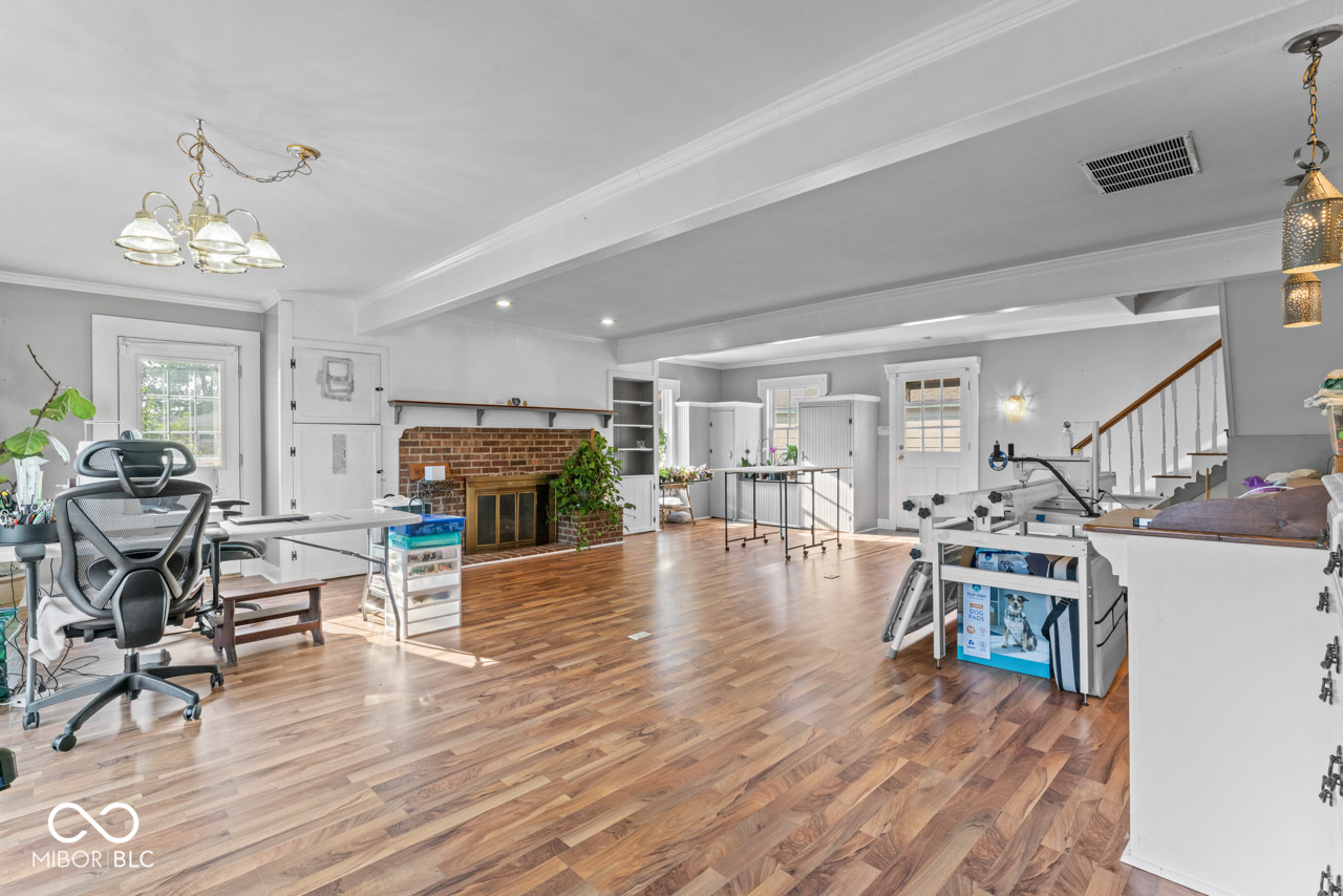 6908 Mendenhall Road Indianapolis, IN 46221 - Photo 8 of 45