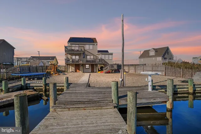 a picture of city view