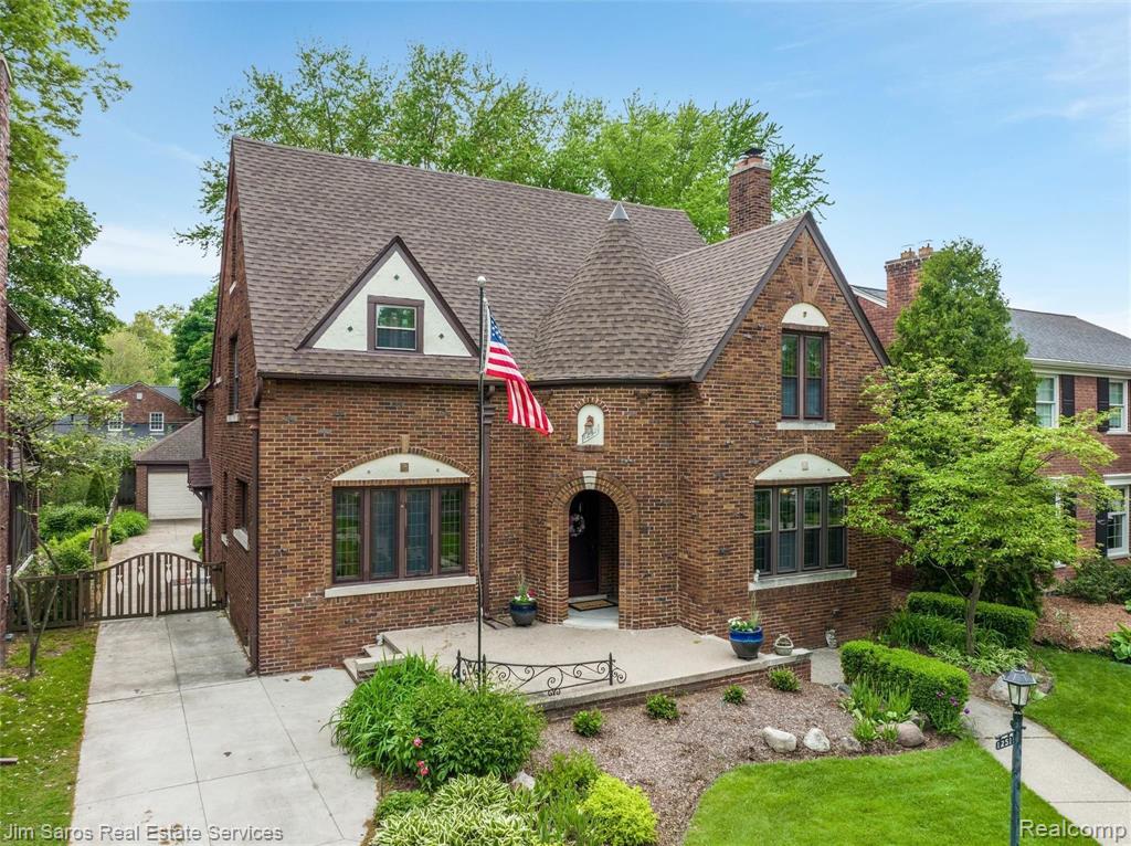 1251 Whittier Road Grosse Pointe Park, MI 48230 - Photo 1 of 33