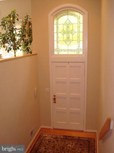 11526 Hemingway Drive Reston, VA 20194 - Photo 27 of 30 Entrance / Foyer