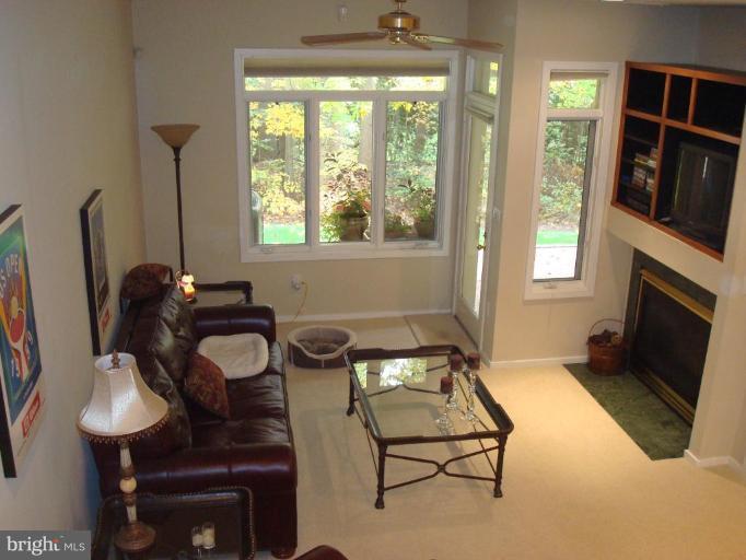 11526 Hemingway Drive Reston, VA 20194 - Photo 4 of 30 Recreation Room