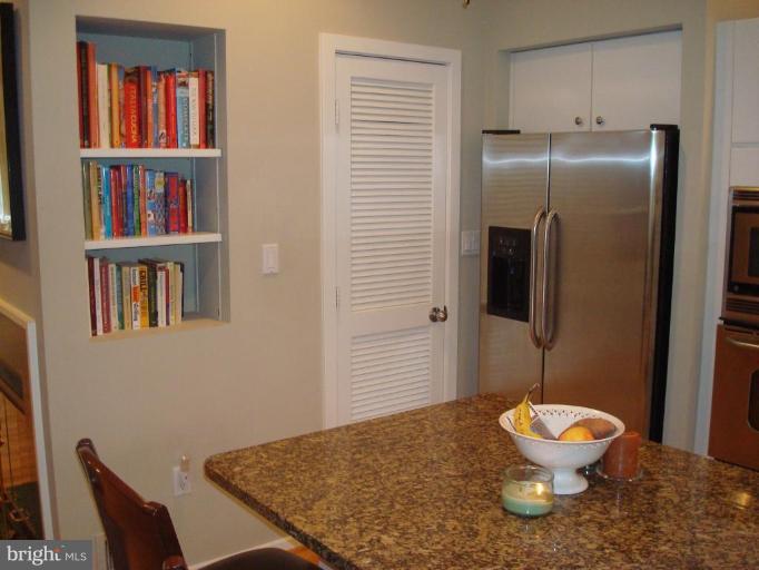 11526 Hemingway Drive Reston, VA 20194 - Photo 8 of 30 Kitchen #2