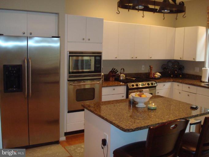 11526 Hemingway Drive Reston, VA 20194 - Photo 9 of 30 Kitchen #3