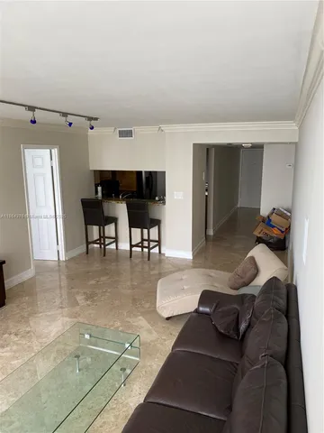$2,450 | 555 Northeast 15th Street, Unit 30D, Miami, FL 33132