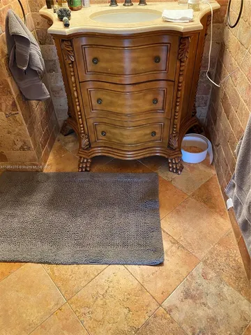 $2,450 | 555 Northeast 15th Street, Unit 30D, Miami, FL 33132