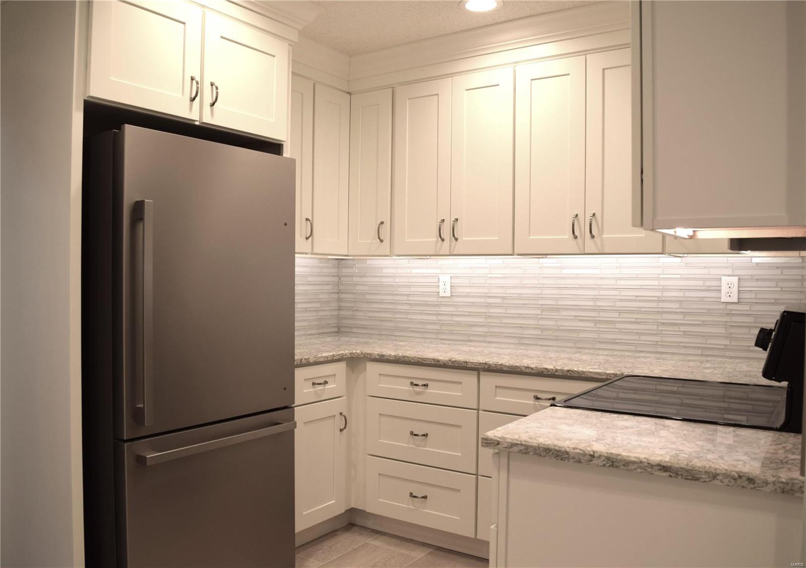 1 Persimmon Ridge Road Belleville, IL 62223 - Photo 12 of 41 Gallery Image 12