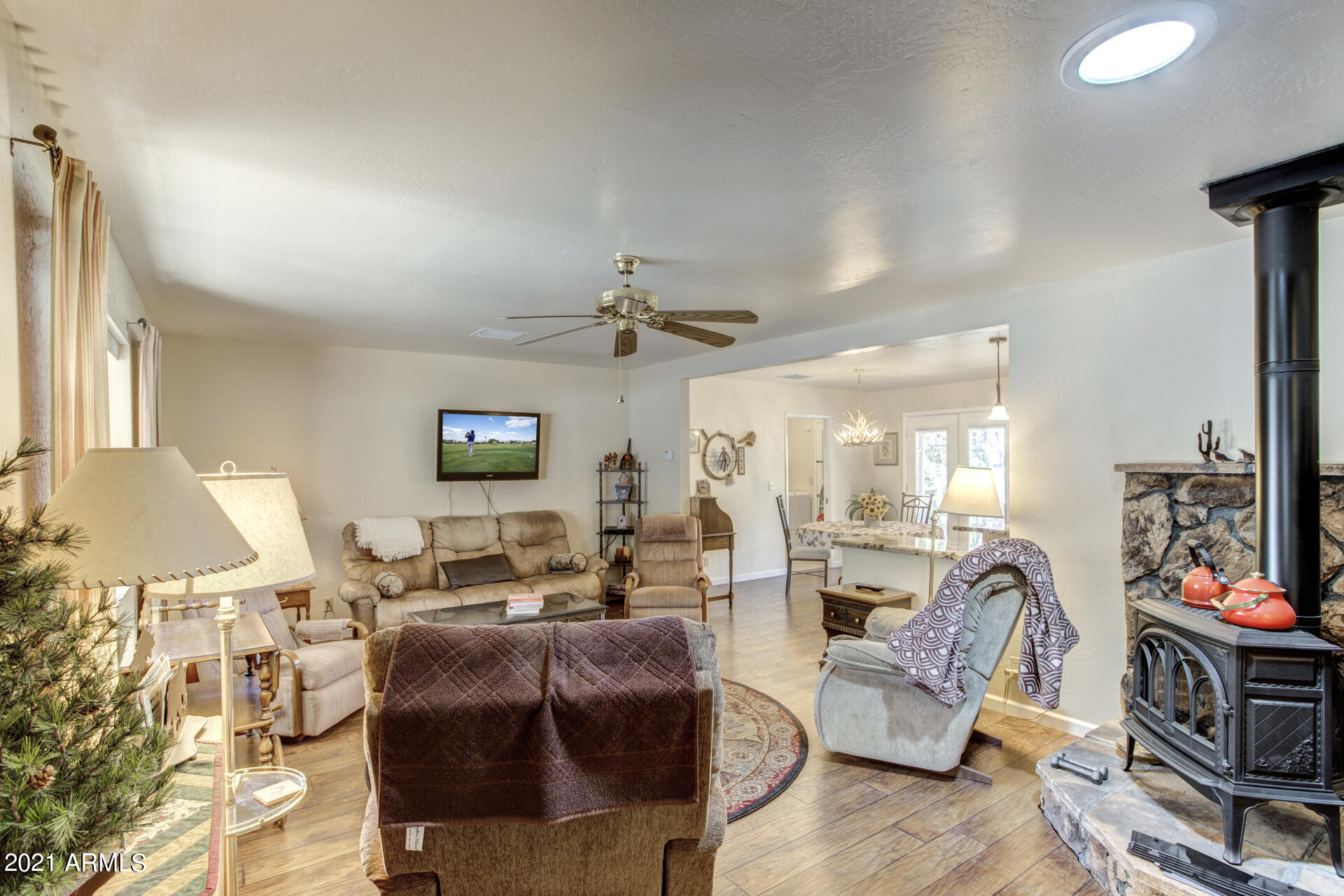 804 North Matterhorn Road Payson, AZ 85541 - Photo 3 of 31 Living Room (2)