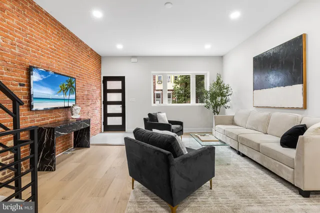 $699,900 | 1604 South 8th Street, Philadelphia, PA 19148