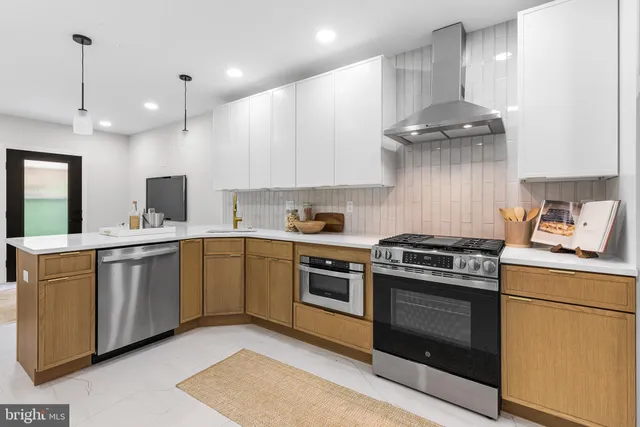 $699,900 | 1604 South 8th Street, Philadelphia, PA 19148