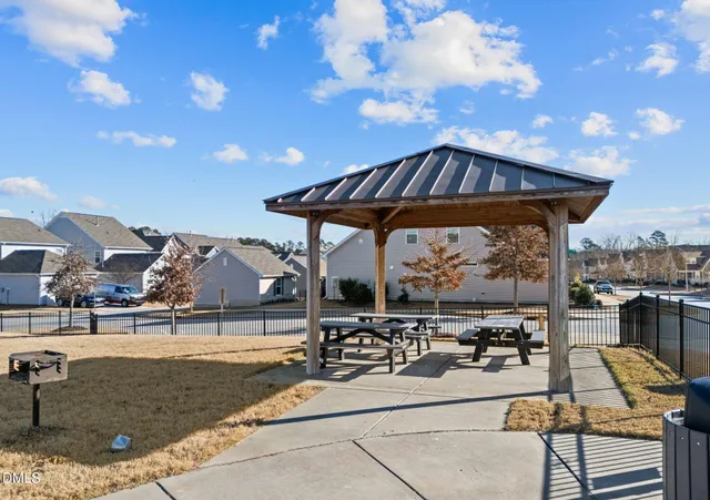 $599,990 | 128 Canford Way, Holly Springs, NC 27540