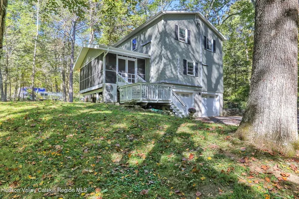 $635,000 | 1033 Old Post Road, New Paltz, NY 12561