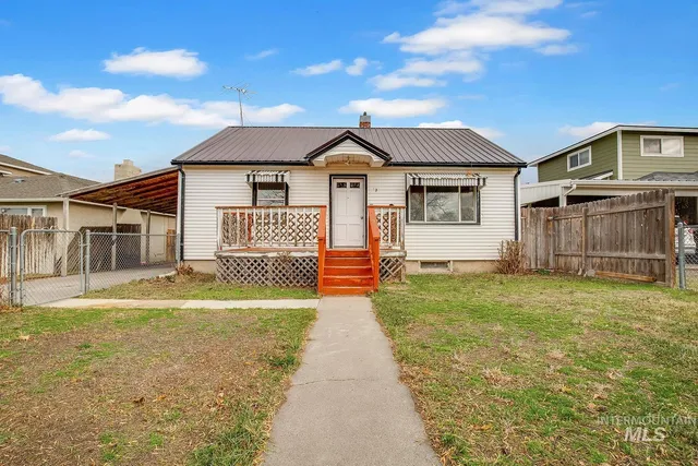 $199,000 | 624 11th Avenue North, Buhl, ID 83316