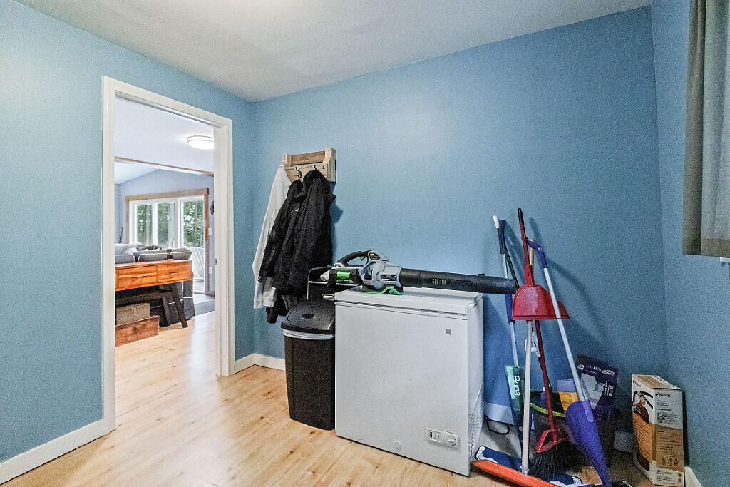 215 Mountain Road Washington, ME 04574 - Photo 32 of 76 24_BP5A7174_DxO_mls