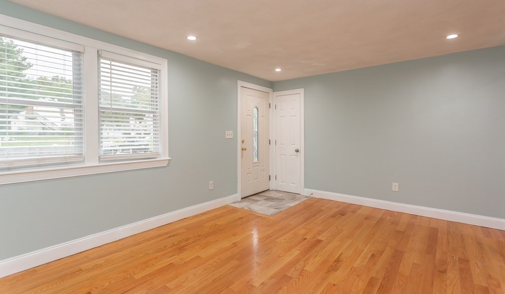57 Rockefeller Street Randolph, MA 02368 - Photo 8 of 29 Gallery Image 8