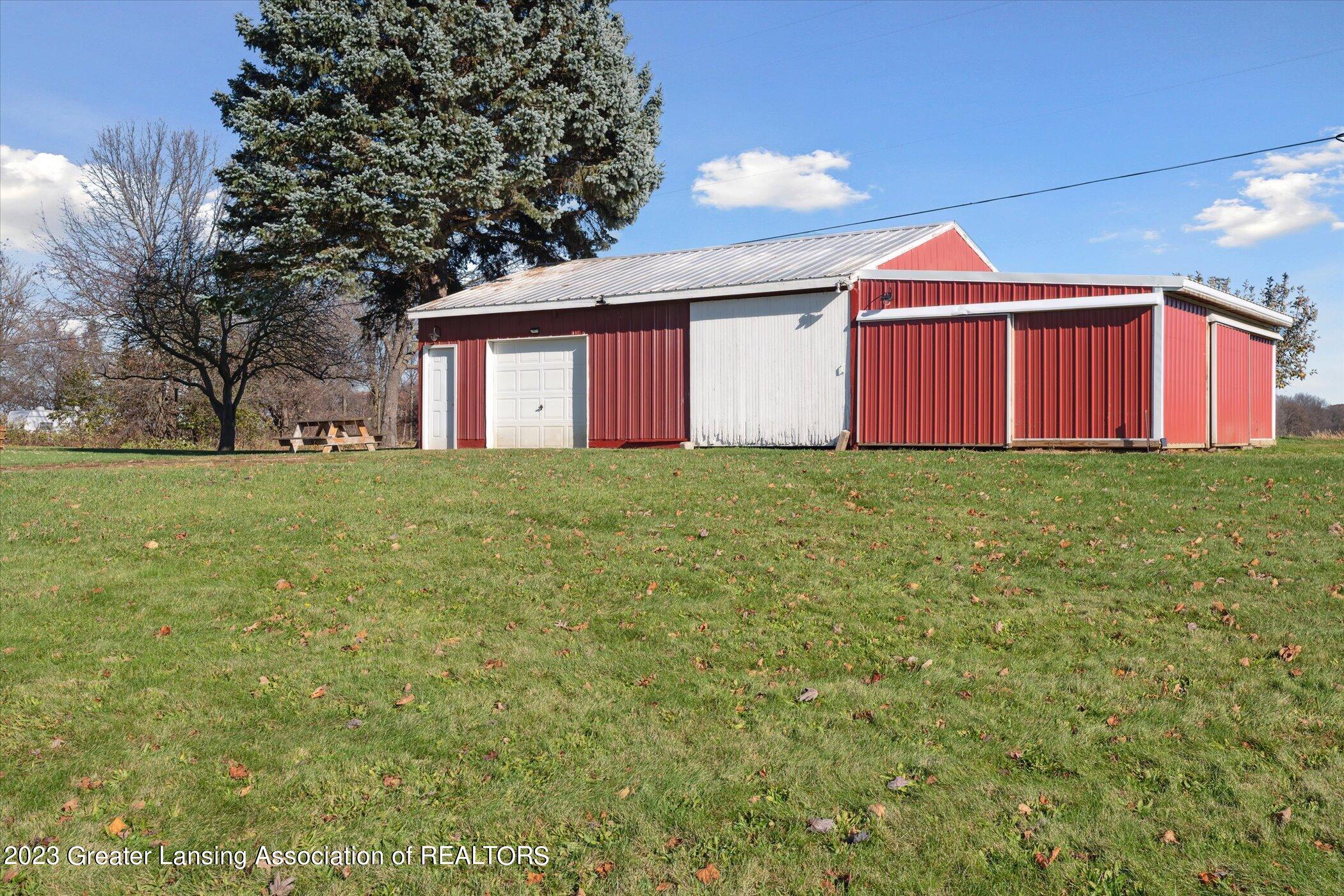 5477 Colby Road Owosso, MI 48867 - Photo 2 of 49 44-5477-Colby-Rd-Owosso-MI-48867-WindowS