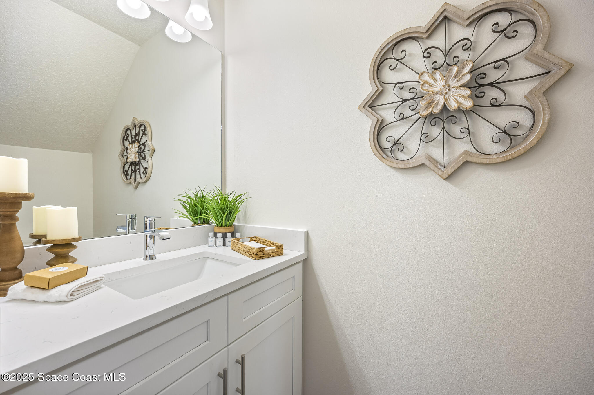 207-237 Hidden Wds Place Melbourne, FL 32901 - Photo 29 of 49 Bathroom