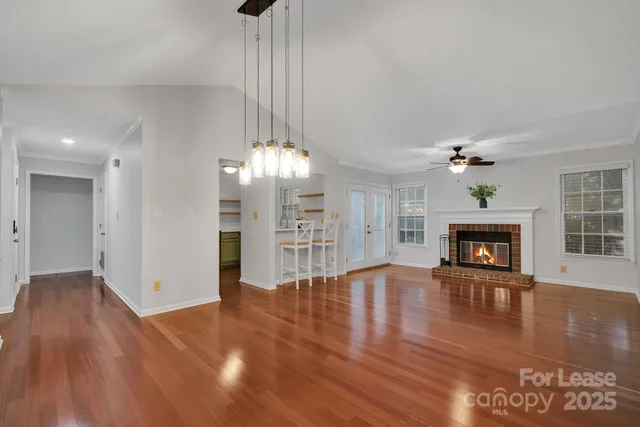 $1,995 | 3300 Selwyn Farms Lane, Charlotte, NC 28209