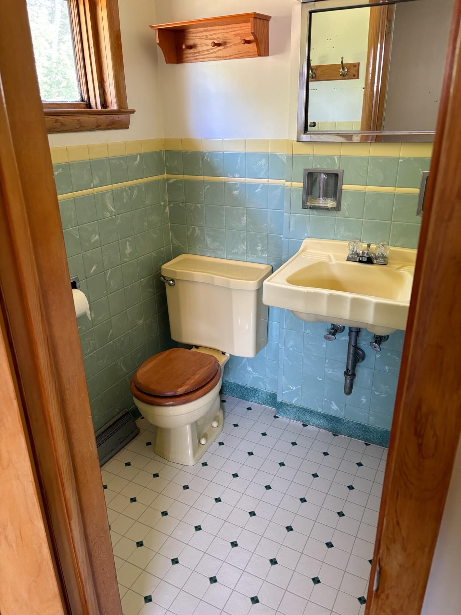 1073 Lake Winyah Road Alpena, MI 49707 - Photo 9 of 16 Half Bath
