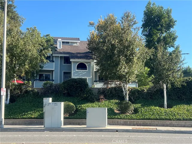 $390,000 | 26961 Rainbow Glen Drive, Unit 733, Canyon Country, CA 91351