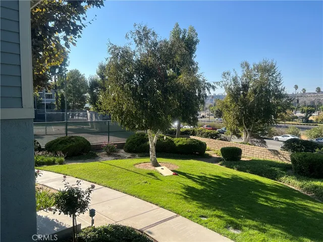 $390,000 | 26961 Rainbow Glen Drive, Unit 733, Canyon Country, CA 91351