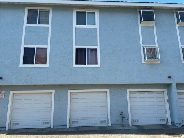 $390,000 | 26961 Rainbow Glen Drive, Unit 733, Canyon Country, CA 91351