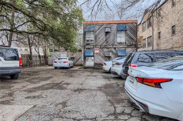 $1,000 | 1011 West 23rd Street, Unit 102, Austin, TX 78705