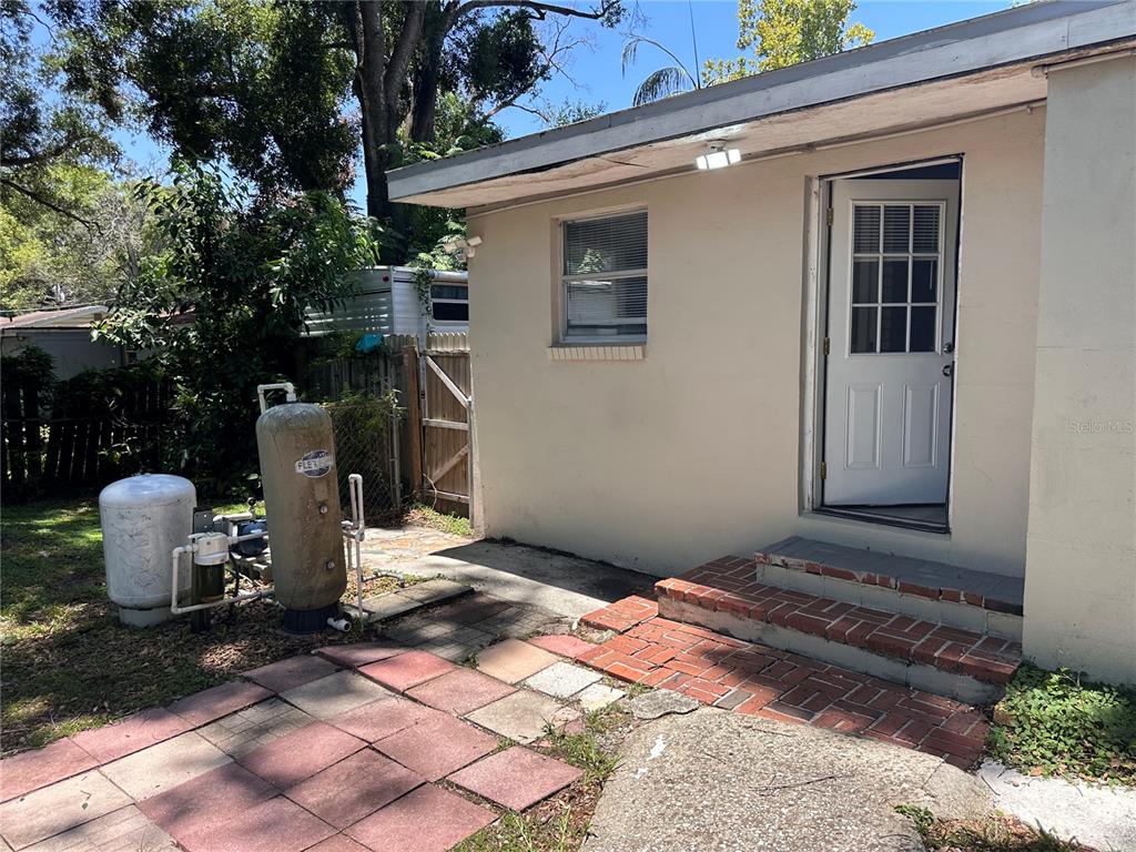 4017 Watson Road Tampa, FL 33610 - Photo 31 of 38