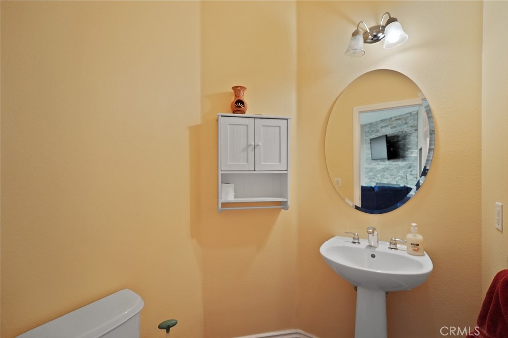 3832 Taconite Road San Bernardino, CA 92407 - Photo 8 of 31