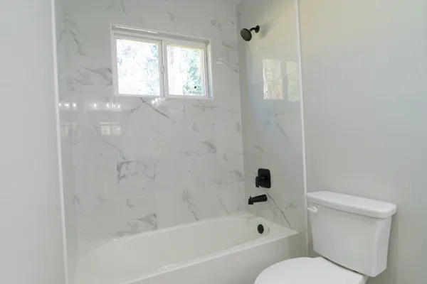 $1,590 | 308 South 12th Street, Unit B, Conroe, TX 77301