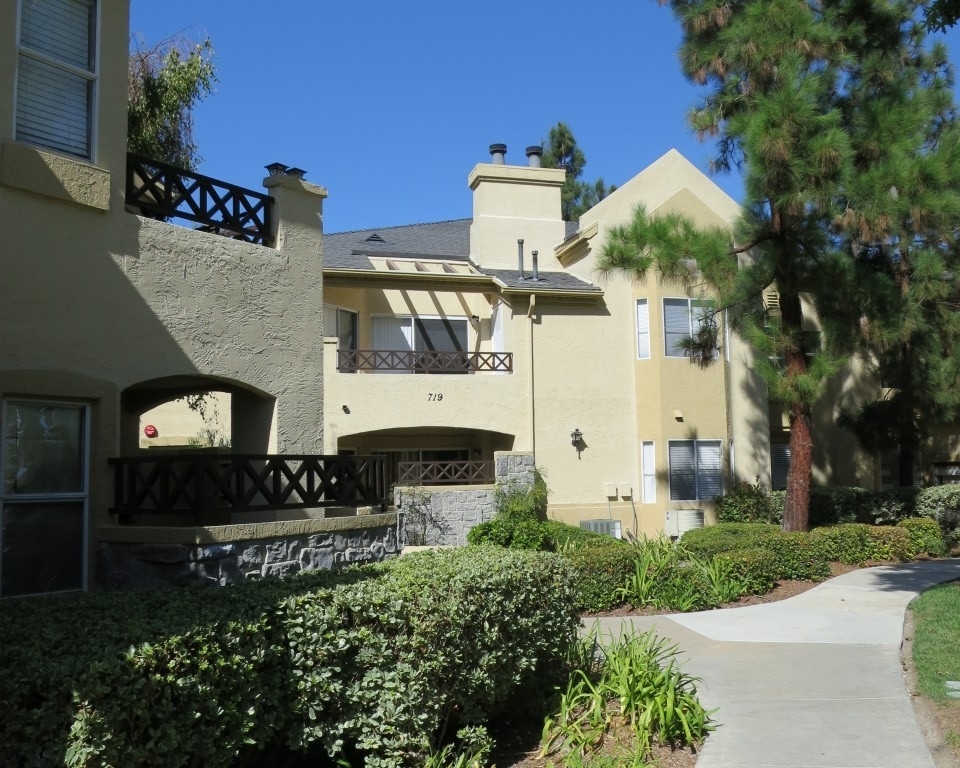 719 Brookstone Road, Unit 202 Chula Vista, CA 91913 - Photo 1 of 17 Gallery Image 1
