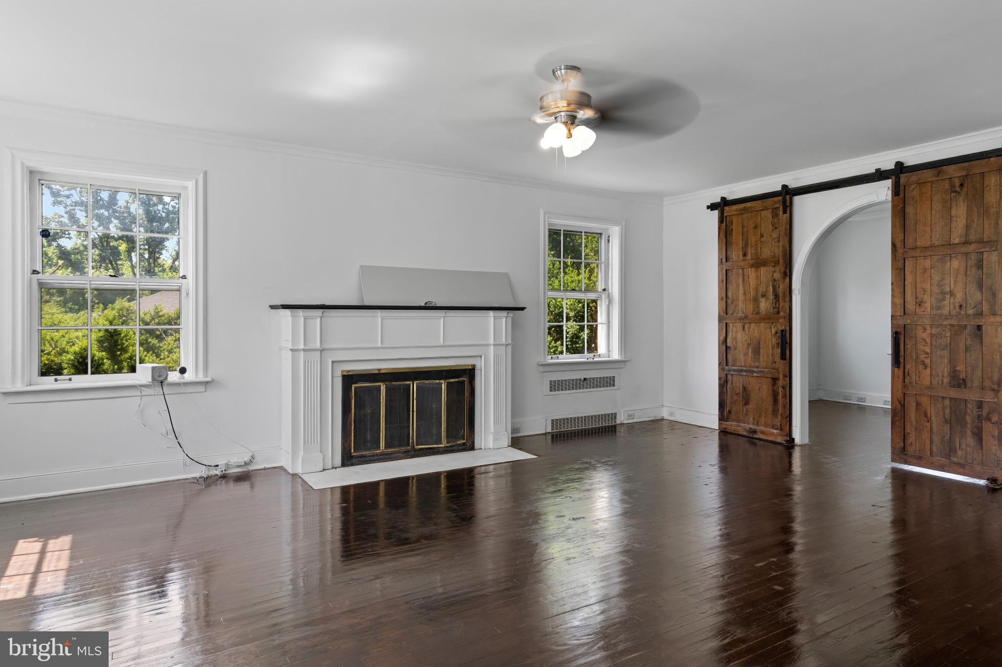 2316 Midland Road Harrisburg, PA 17104 - Photo 2 of 50