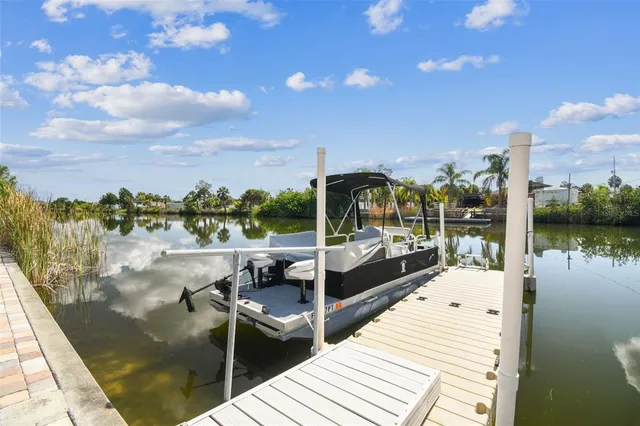 a picture of a table with chairs