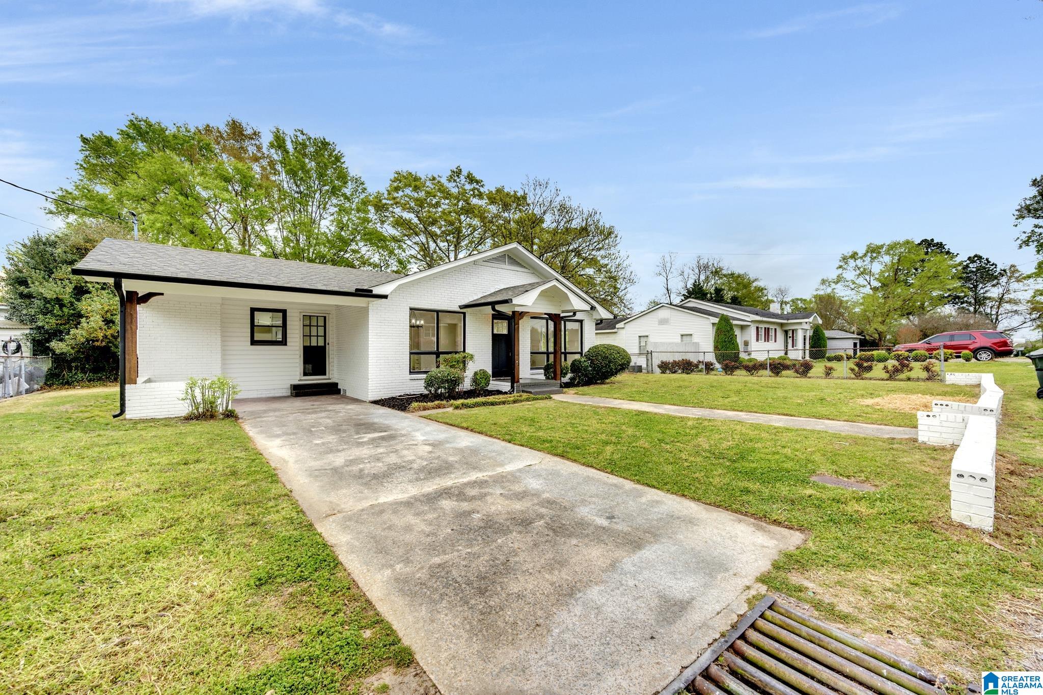 203 Martha Street Clanton, AL 35045 - Photo 3 of 36