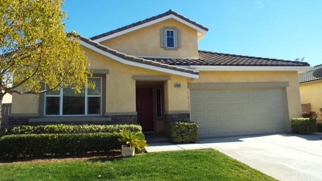 Great curb appeal. Oversized golf course lot.