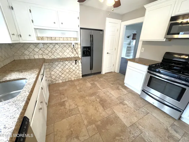 $3,600 | 175 Highway 35, Red Bank, NJ 07701