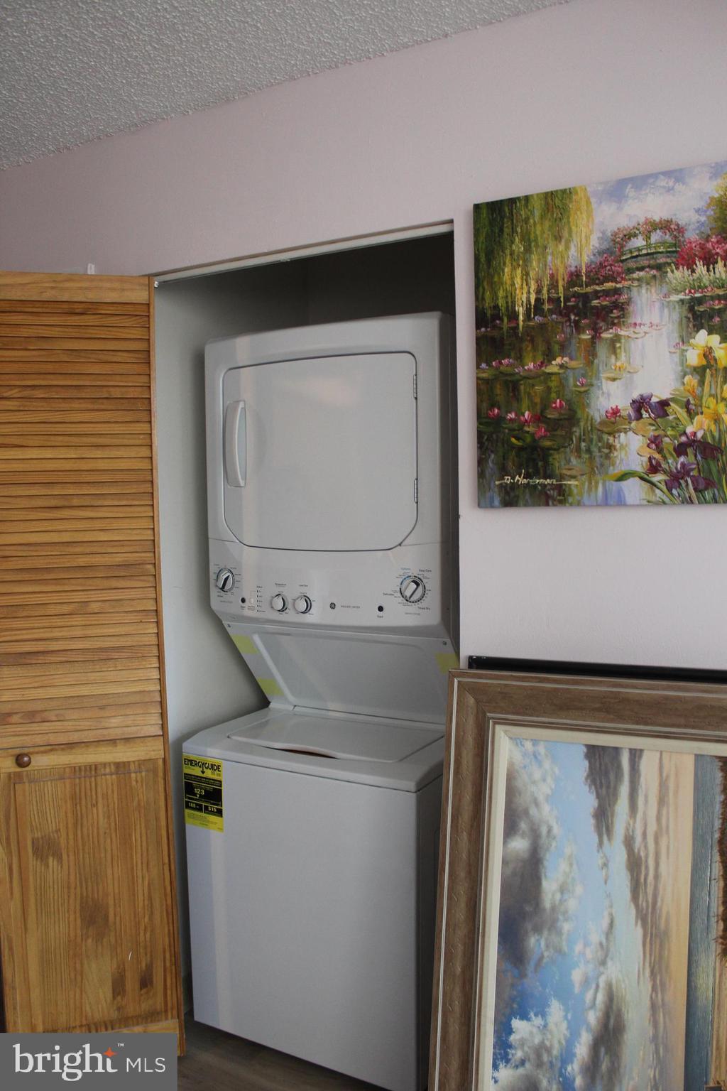 700 Avondale Road, Unit PH5 Wallingford, PA 19086 - Photo 33 of 40 Stackable Washer/Dryer