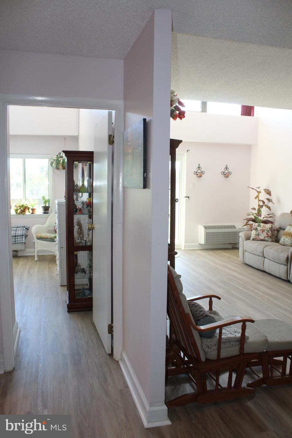 700 Avondale Road, Unit PH5 Wallingford, PA 19086 - Photo 34 of 40 Entrance
