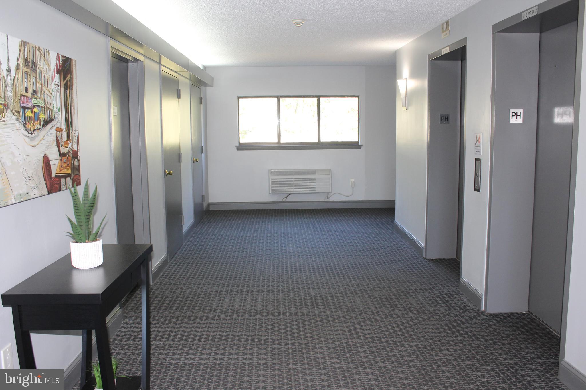700 Avondale Road, Unit PH5 Wallingford, PA 19086 - Photo 8 of 40 Lobby